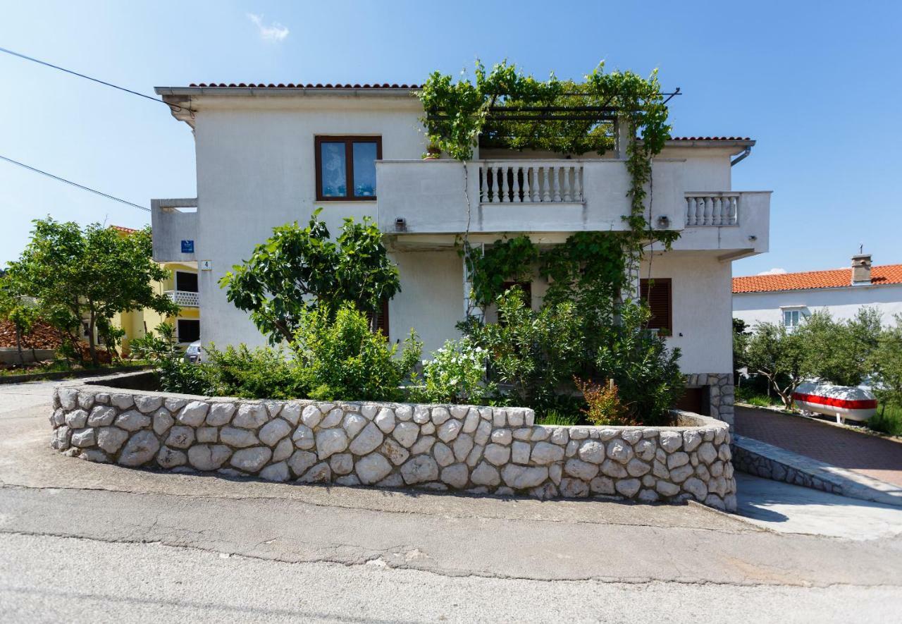 Apartments Jagoda Vrbnik Exterior foto