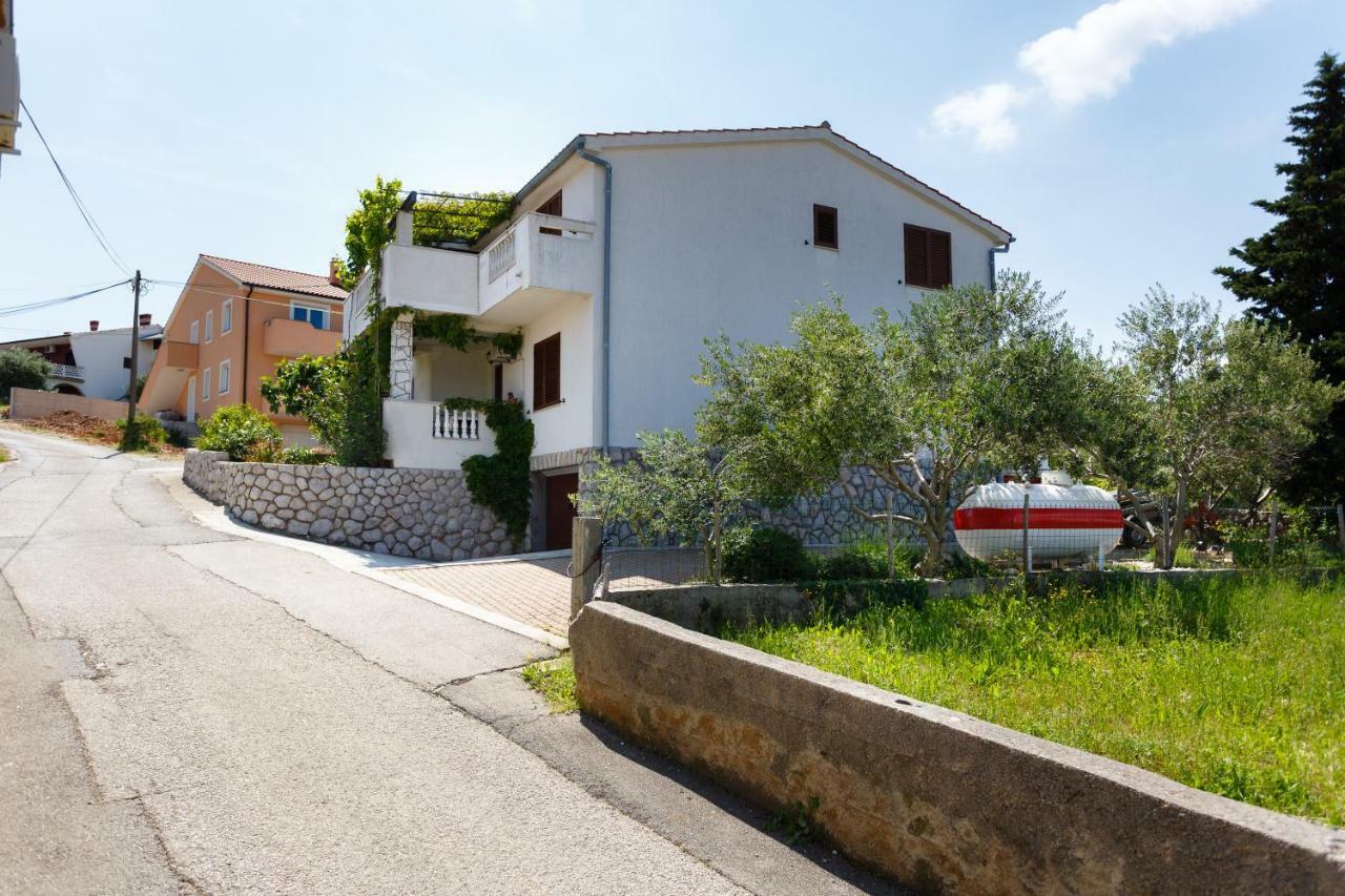 Apartments Jagoda Vrbnik Exterior foto